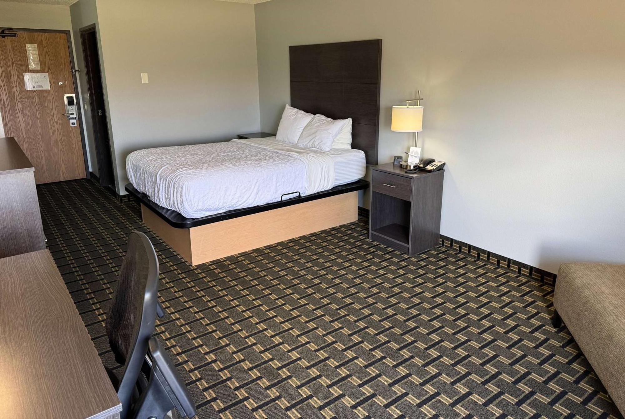 Americinn By Wyndham Columbus Wisconsin ภายนอก รูปภาพ