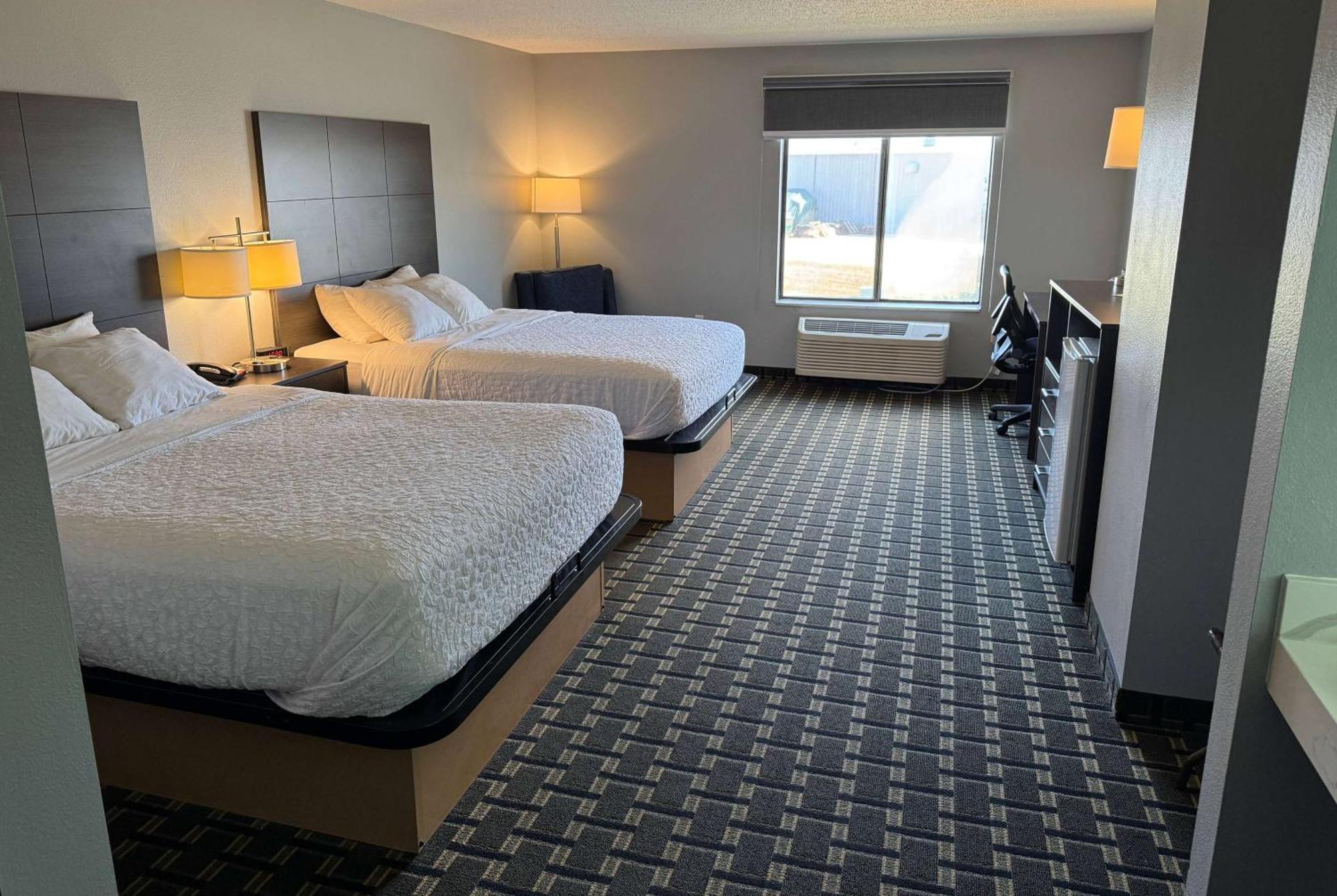 Americinn By Wyndham Columbus Wisconsin ภายนอก รูปภาพ