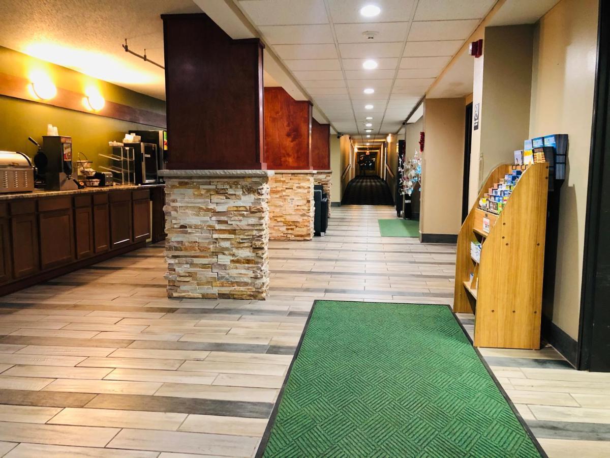 Americinn By Wyndham Columbus Wisconsin ภายนอก รูปภาพ