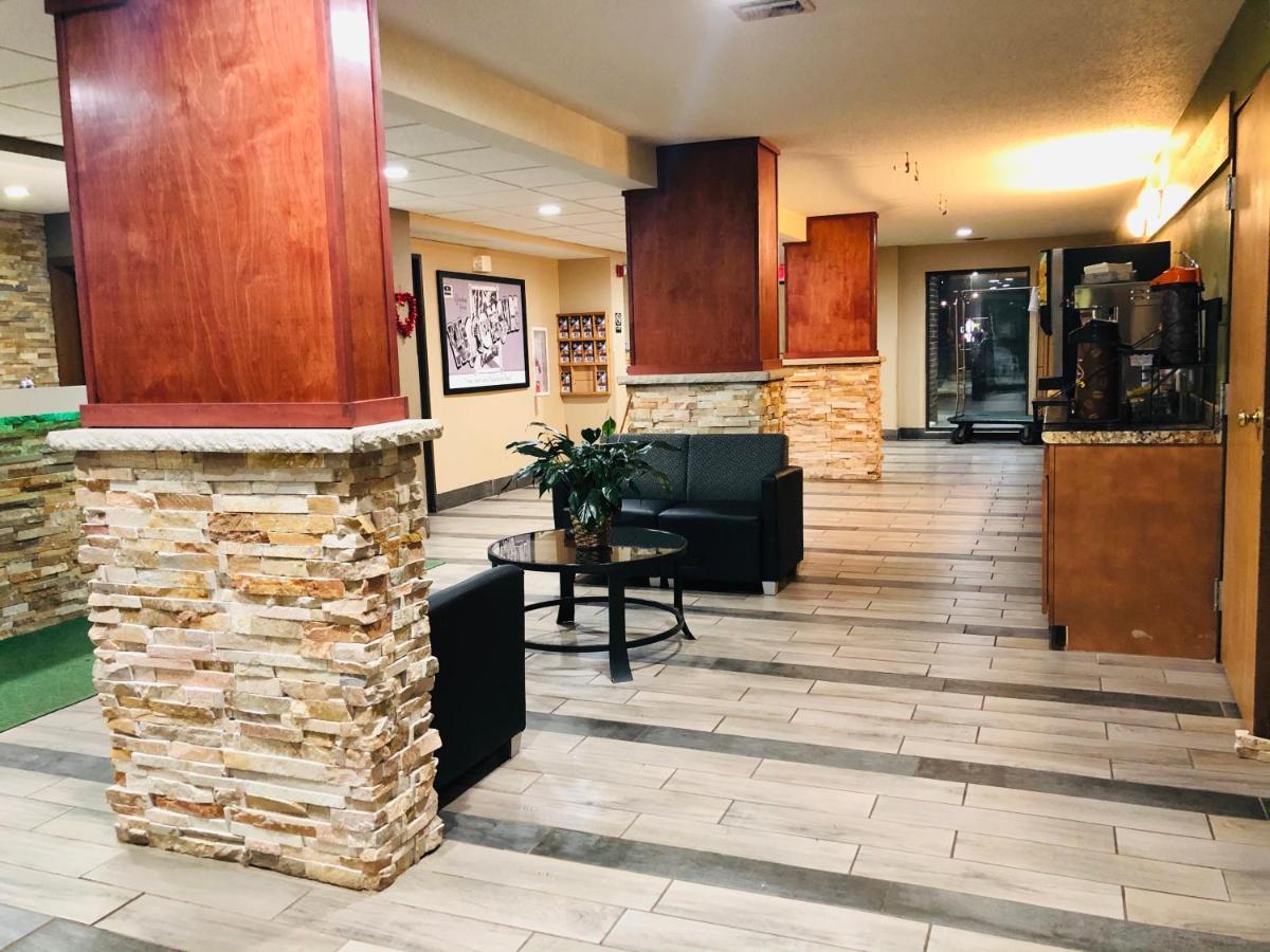 Americinn By Wyndham Columbus Wisconsin ภายนอก รูปภาพ