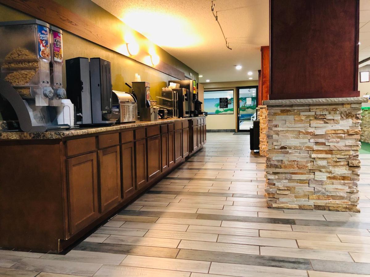 Americinn By Wyndham Columbus Wisconsin ภายนอก รูปภาพ