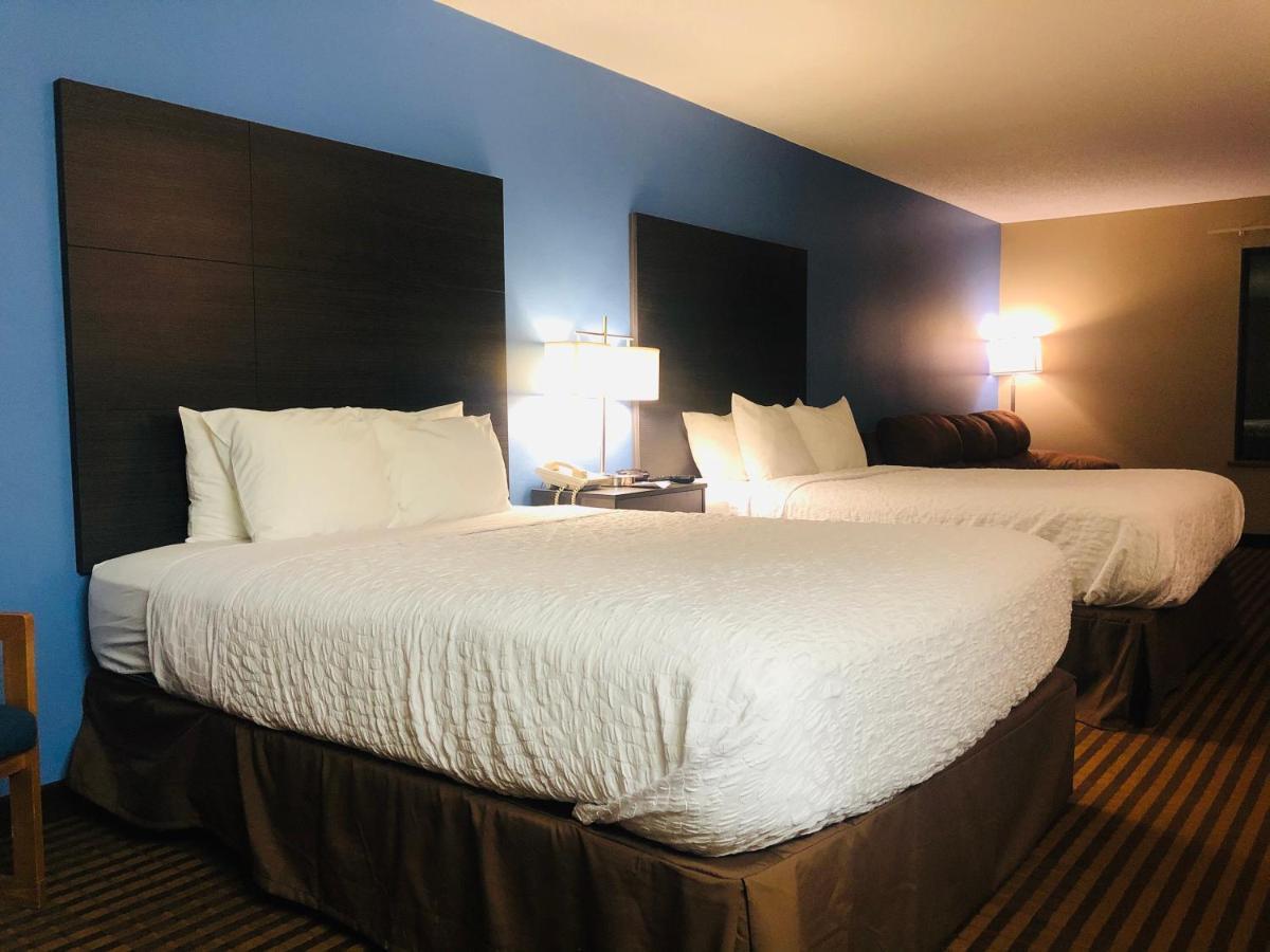 Americinn By Wyndham Columbus Wisconsin ภายนอก รูปภาพ