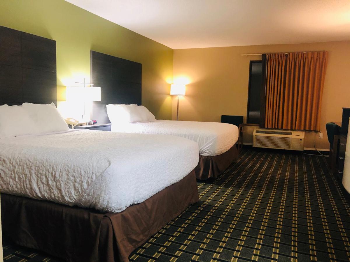 Americinn By Wyndham Columbus Wisconsin ภายนอก รูปภาพ