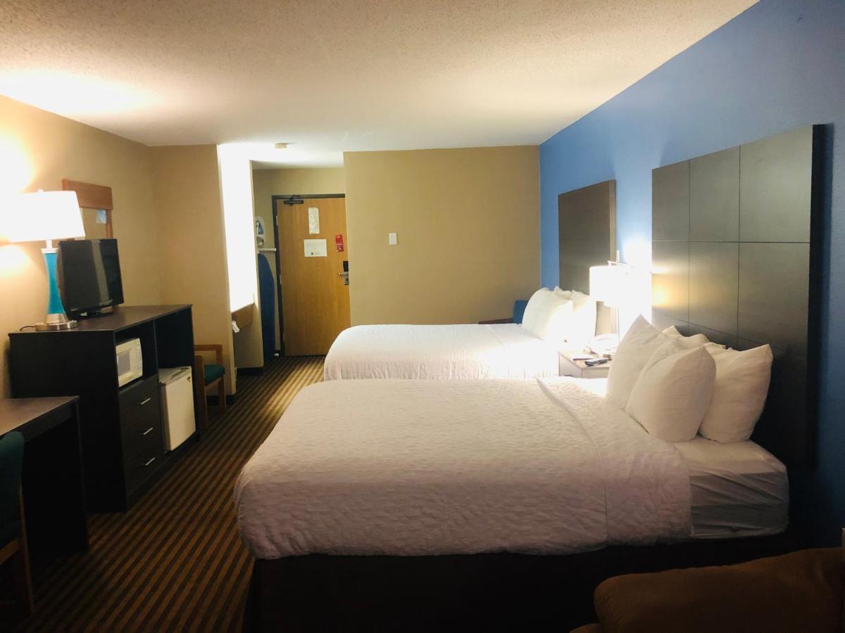 Americinn By Wyndham Columbus Wisconsin ภายนอก รูปภาพ